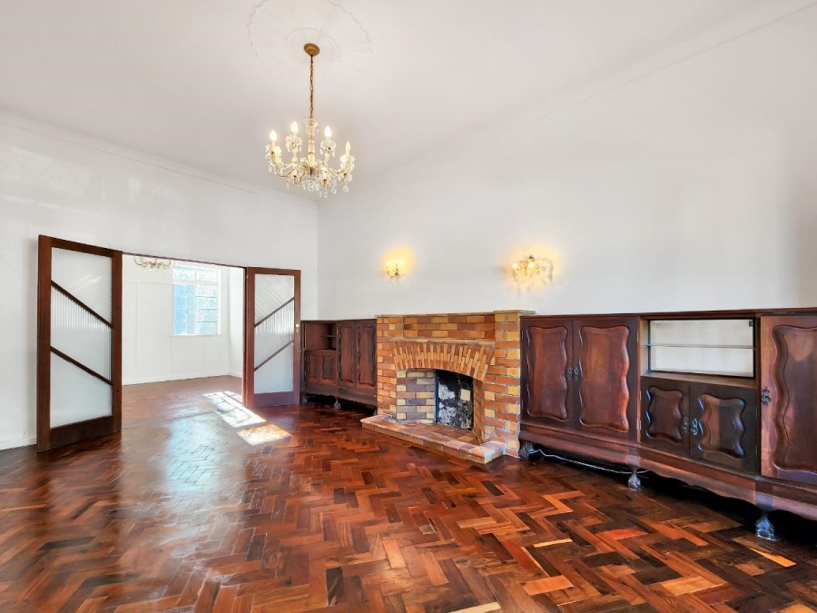 To Let 4 Bedroom Property for Rent in Sea Point Western Cape